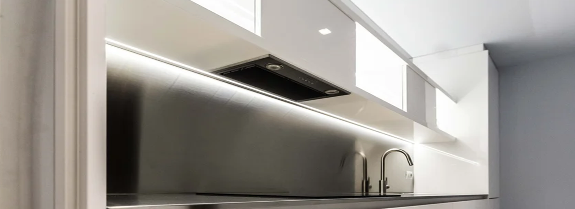 52cn and 74cm Canopy Cooker Hoods, black or Stainless Steel